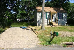 Farmingville Cottage - SOLD