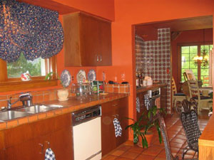 Grand Galley Kitchen & Breakfast Room