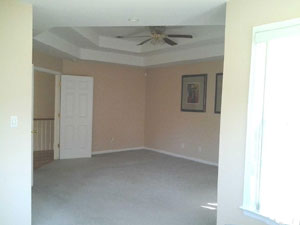 Islandia Colonial - Master Bedroom with Architectural Ceiling