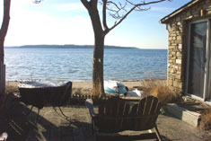 Beachfront Cottage - Patio - RENTED